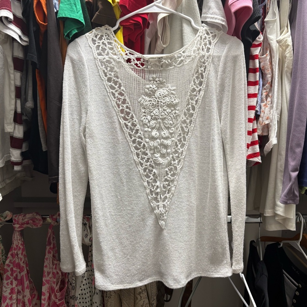 Elegant White Lace Women's Top